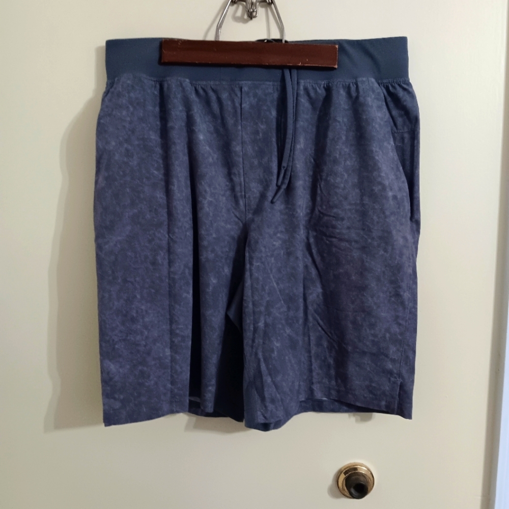 Men's Performance Shorts - Picture 4 of 14